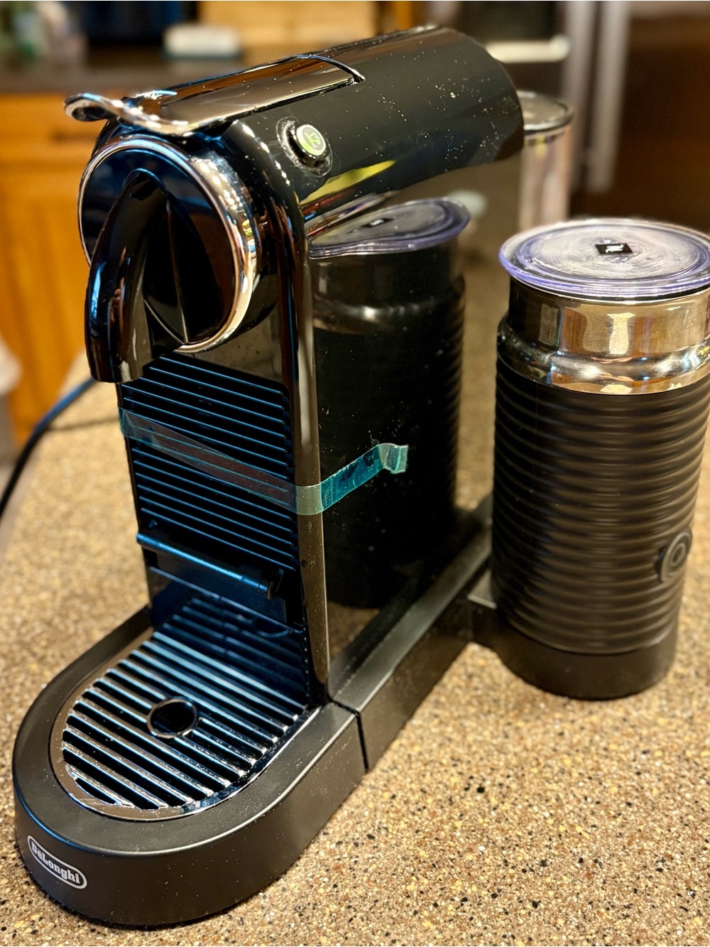 Nespresso Citiz Coffee Machine with Milk Frother
